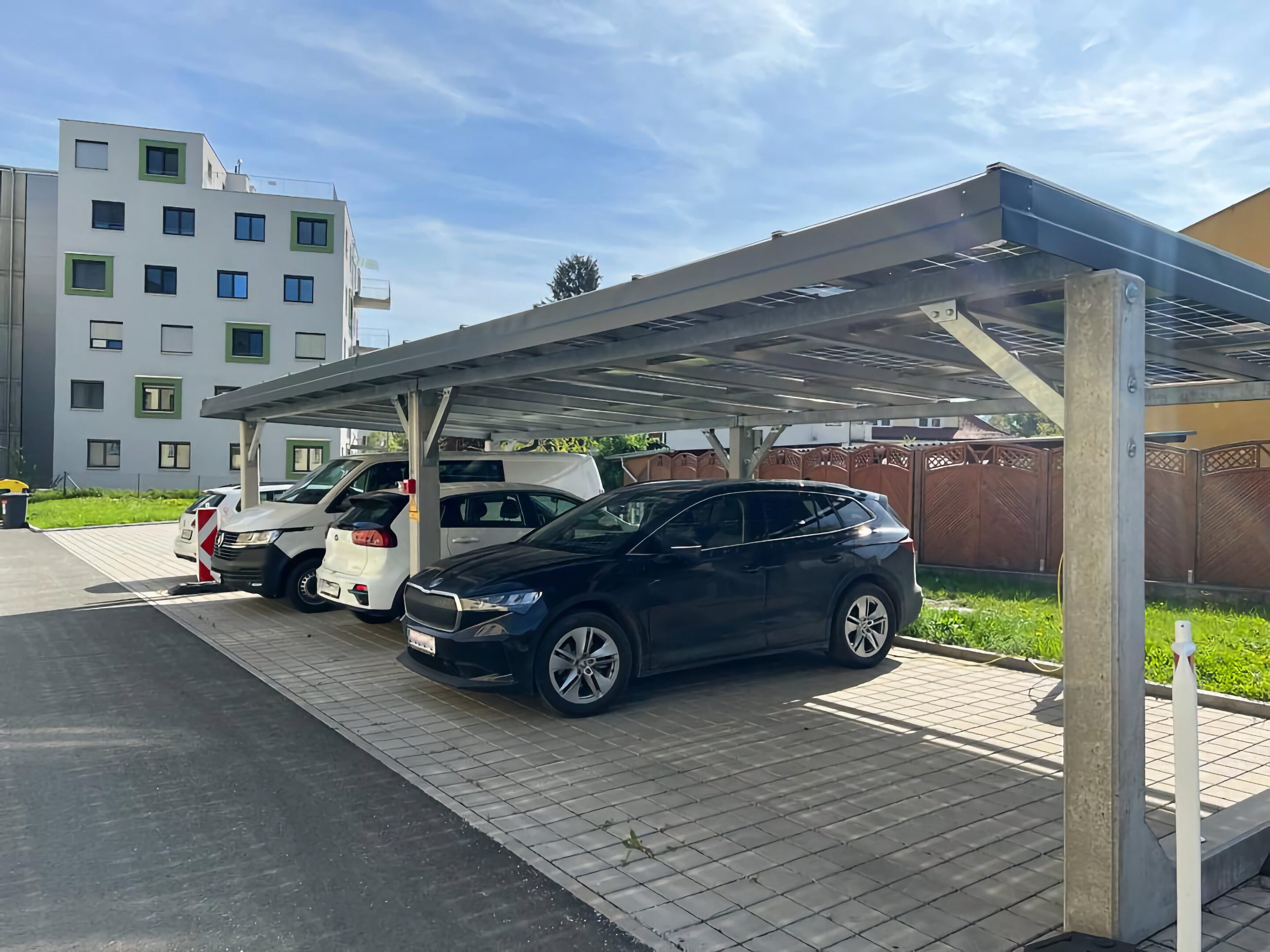 PV-CARPORT-PILOTPROJEKT MITARBEITERPARKPLATZ ÖBB LEOBEN | WKA Ökostrom Photovoltaik GmbH